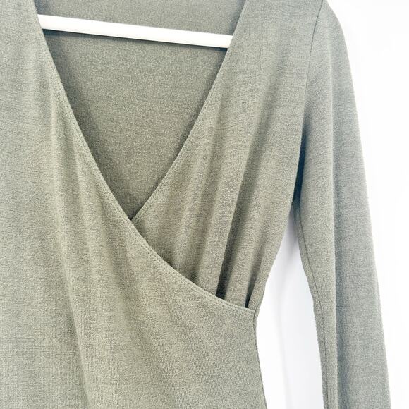 Aritzia Wilfred Free Fall Hari Alligator Green Faux Wrap Long Sleeve Bodysuit S - Picture 3 of 4